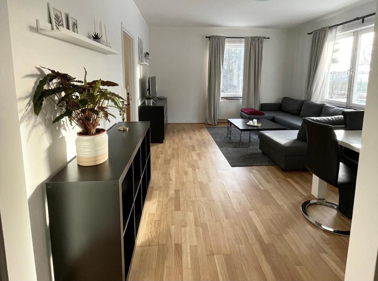 Trivsamma Lagenheter Med Fri Parkering Daire Stokholm Dış mekan fotoğraf
